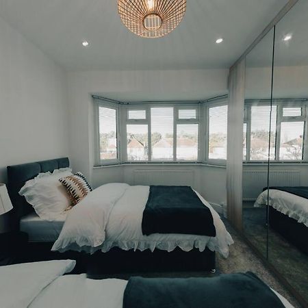 Homely & Peaceful Living Space Morden  Exteriér fotografie