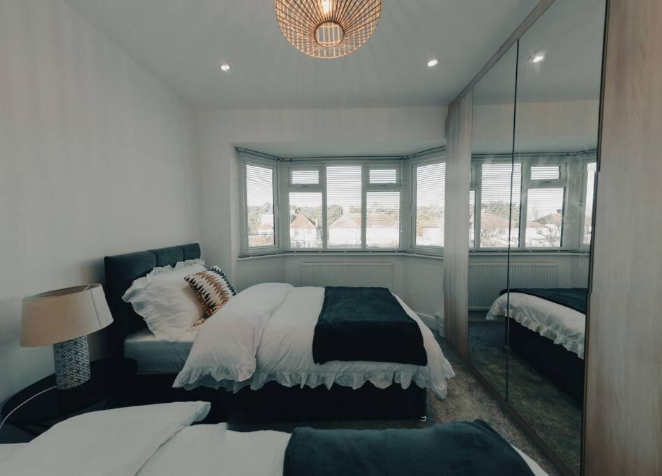 Homely & Peaceful Living Space Morden  Exteriér fotografie